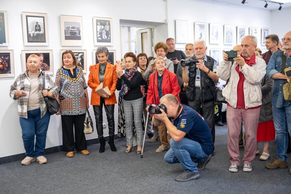 У Львові відкрили фотовиставку «Фіксовані миттєвості» з нагоди 70-річчя від створення Львівського народного фотоклубу «Карпати»