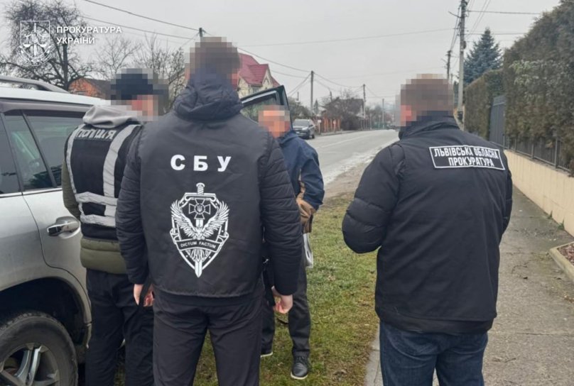 Голову Мурованської сільради затримали на хабарі мільйон гривень