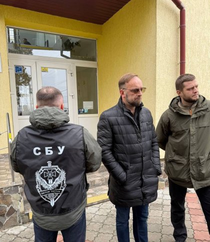 Голову Мурованської сільради затримали на хабарі мільйон гривень