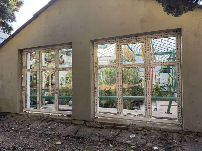 У Львові оновили єдину в Україні оранжерею лікарських рослин