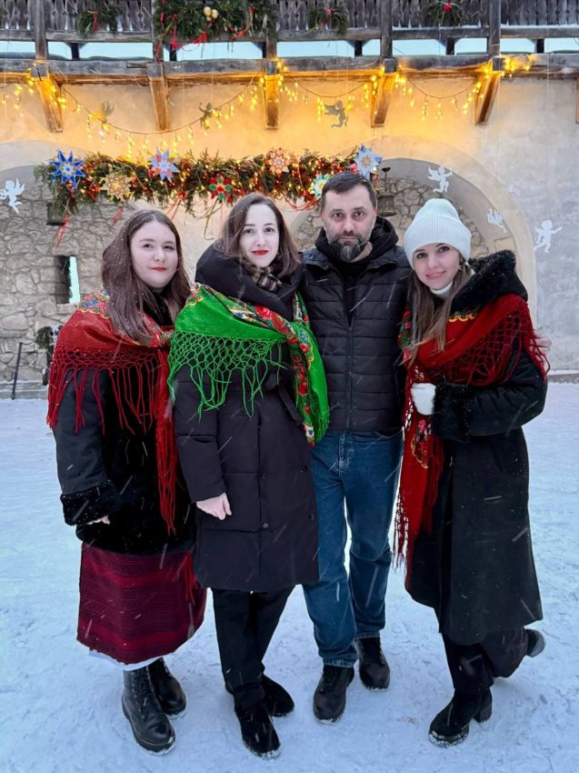Традиція, що сильніша за час: як цьогоріч звучала українська коляда в Олеському замку (ФОТО/ВІДЕО)