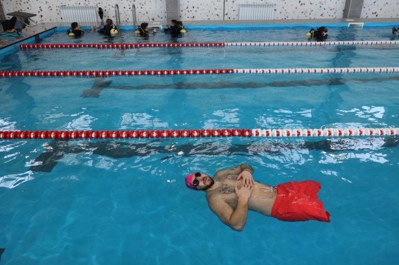 У Львові відкрили басейн зі спеціальним ліфтом для людей на кріслах колісних