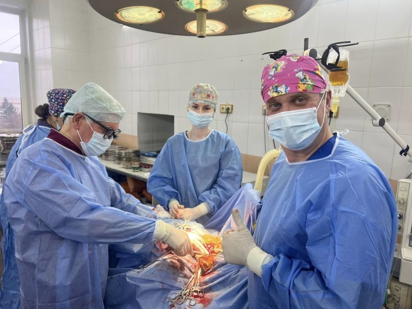 24-річному чоловіку у Львові замінили пошкоджену сонну артерію після ножового поранення