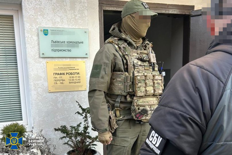 Двірник, водій та сантехнік: правоохоронці розповіли деталі фіктивного бронювання у Львові