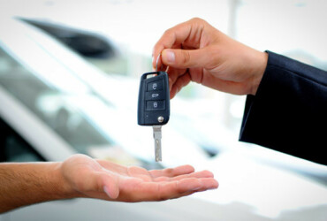 передача ключа автомобіля після переоформлення автомобіля